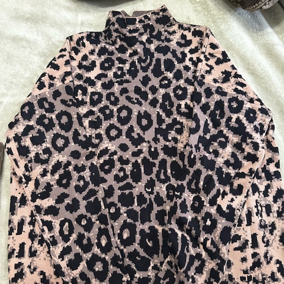 Nicole Miller Women’s Mock Neck Animal Print Sweater XL - Picture 3 of 4